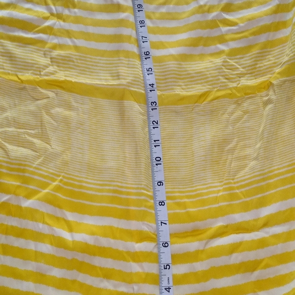 2/$15 Lucy Diamond women's top - Picture 5 of 6